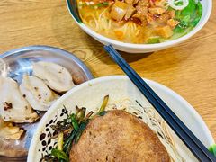 -黄阿姨锅贴大王(万航渡路店)