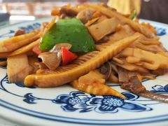 -天天向上素食餐厅(五台山店)