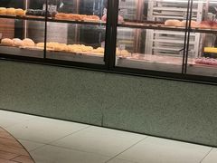 面包甜点陈列柜-奈雪的茶(亨特国际广场店)