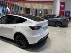 -TESLA 特斯拉(广州天环广场体验店)