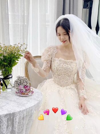 秒变女神的泡泡袖婚纱超能遮肉