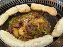 -哈尔滨烧烤·山河村铁锅炖(交大店)