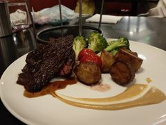 150天小牛腹肉配烤蔬菜-WOLFGANG PUCK KITCHEN & BAR(迪士尼小镇店)