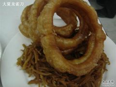 05&nbsp;焦圈+咸菜-老磁器口豆汁店(天坛店)