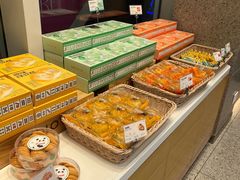 自助取餐区-爱达乐面包生日蛋糕(泛悦国际店)