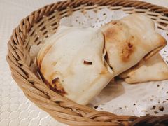 馕坑烤包子-巴扎美食·新疆菜·西域歌舞表演餐厅(新疆大厦店)