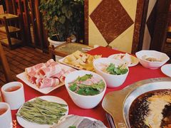 -山城年华老火锅(玉林店)