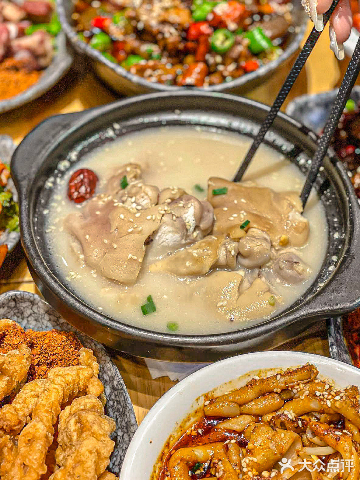 你和成都的距离只差一个付小姐☝️人均70