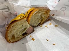 -HOT CRUSH趁热集合·现烤面包(环球港店)