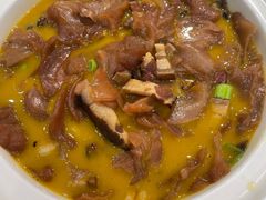 腊肉菌菇煲-红菜坊·烤鸭·川鲁宴(石园店)