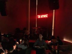 -TZ House音乐现场(来福士中心店)