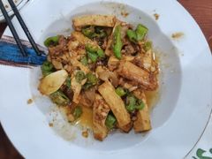-湖南人家湘菜馆(镇江路店)