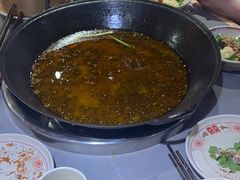 -吃城都·鱼蛙火锅(西玉龙街店)