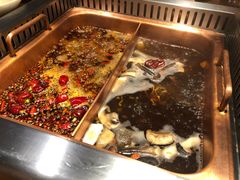 -老牌坊云南鱼豆花火锅(嵩山店)