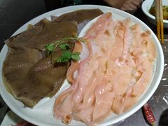 毛肚鸭肠拼-红九格老火锅(三峡广场店)