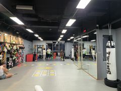 -拳力汇散打搏击泰拳俱乐部(绿地缤纷城店)