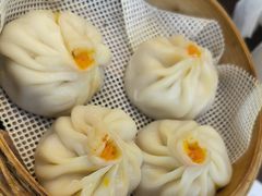 手工蟹黄小笼包-百年老字号·观振兴蟹黄面·三虾面·苏式面(观前街富仁坊巷店)