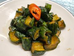 -侬佳蒸菜馆(听潮店)