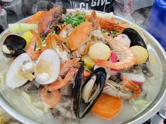 招牌海鲜骨煲-凤城康记饭店