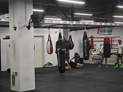 -FIGHTMAN格斗俱乐部(长宁临空店)