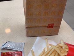 -麦当劳(深圳北站高铁店)