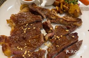 Jasmine Select T-Bone Steak