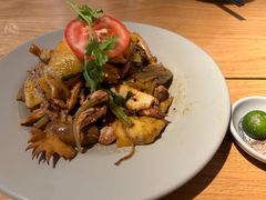 -大头虾越式风味餐厅(光明广场店)