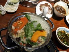 -龙聚德北京烤鸭(沙坪坝华宇A馆店)