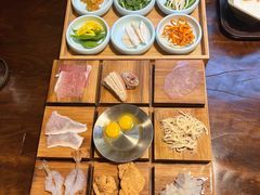 -银米·云南传统过桥米线(双廊黑金冠店)