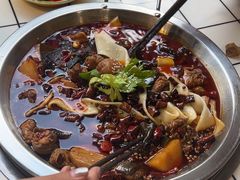 -晓彭肥肠鸡·泡椒鸡火锅(水木天地店)