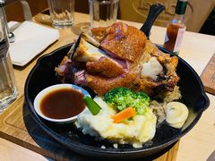 -LENBACH兰巴赫西餐啤酒坊(大连东港店)