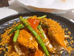 避风塘炒石岩蟹-79号渔船海鲜饭店(宝安店)