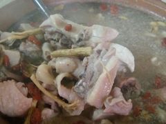 -威邵鸡煲(西华路总店)