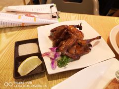 烤乳鸽-添好运点心专门店(百老汇店)