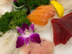 -青瓦餐厅·生鱼片·韩园烤肉(西塔店)