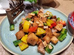 黑椒杏鲍菇炒牛肉粒-天龙宝严素食馆(大兴善寺店)