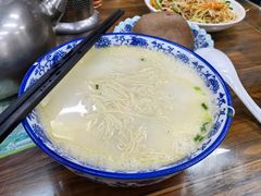 -雪琴面馆富安特色鱼汤面(城中花园店)