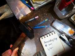 -十八字金·银饰·拼豆·开蚌DIY(魏公芳华里店)