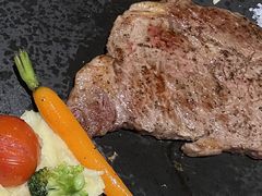 肉眼牛排-1886德国汽车餐厅(外滩中央店)