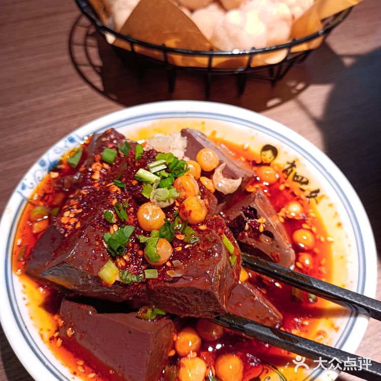 算下来人均也就不到60