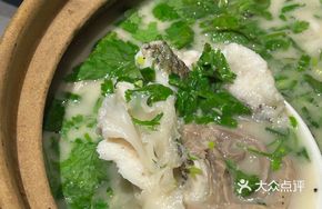 Lobster Liver and Lung Soup with Enoki Mushroom