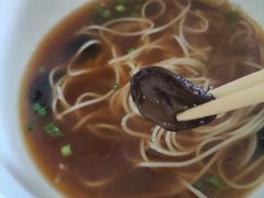 -老西白点心店