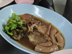 -Kha Mu Charoensang(Silom)