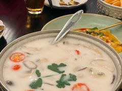 特色椰子鸡汤-Thai Alley泰爱里(二沙岛店)