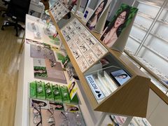 -识光造镜·蔡司官方授权店(滨江万芊荟店)