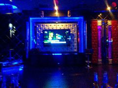 -蓝尊量贩(黄河路店)