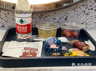 在工作的地方附近，还蛮好找的，停车也方便，还可以送停