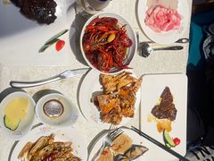 -领鲜活海鲜榴莲自助火锅(东门店)