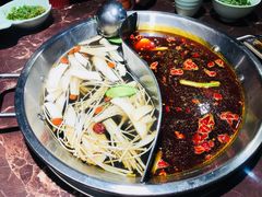 菌香鸳鸯锅-晓宇重庆火锅(赛格国际购物中心店)