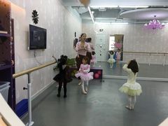 -Isee灰姑娘国际儿童艺术中心(BHGMall店)